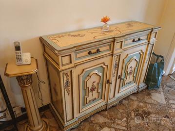 Credenza in stile veneziano 