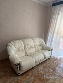 Divano in pelle bianco