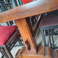 Tavolo in noce massiccio più 8 sedie