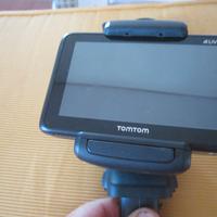 NAVIGATORE TOM TOM LIVE2+STAFFA X FIAT-LANCIA-ALFA
