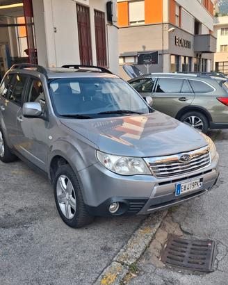 Subaru Forester 2.0 MT GPL