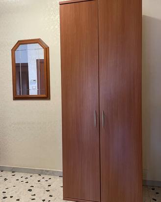 TAVOLO + ARMADIO E SPECCHIO