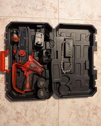 Motosega a batteria