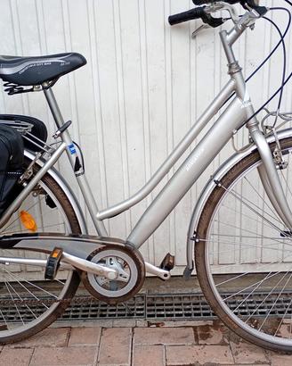 Bicicletta donna semi nuova con cambio