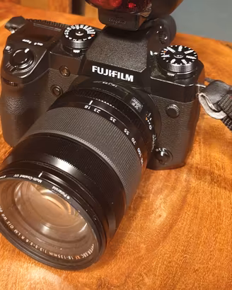 Macchina foto Fuji Mirrorless X H1+ obbiettivo Fuj