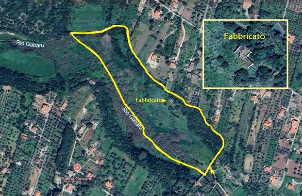 San Quirico - Fabbricato con 4,2 ettari di terreno