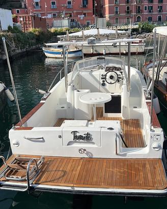 Beneteau ombrine 700