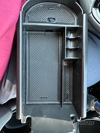 Scomparto per porta oggetti bracciolo Toyota c-hr