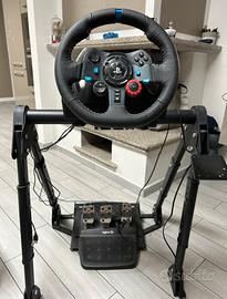 Supporto/Simulatore con volante e pedali