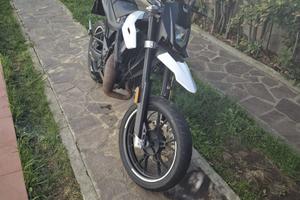 Moto 50
