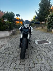 ducati  hypermotard 796