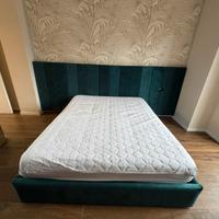 Letto matrimoniale contenitore verde petrolio