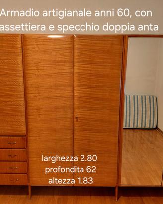 Armadio camera da letto e cassettiera vintage.