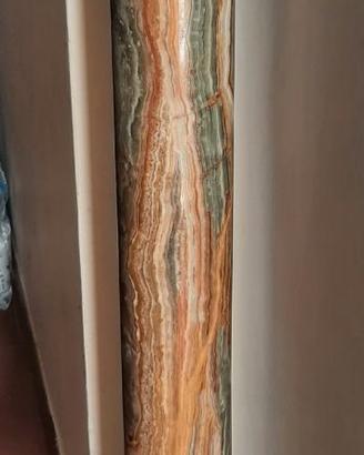 Colonna in alabastro