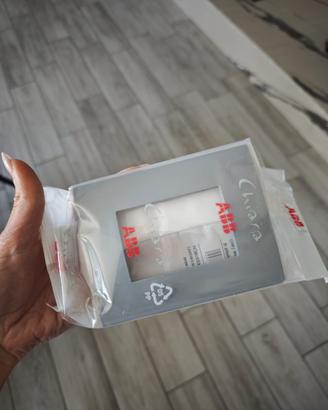 Placche ABB modello Chiara, colore grigio