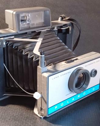 POLAROID 210 Automatic Land Camera