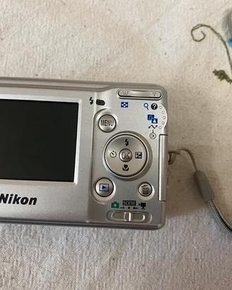 Nikon Coolpix L10 – Fotocamera Digitale Compatta