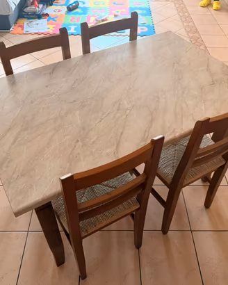 TAVOLO E SEDIE SCAVOLINI