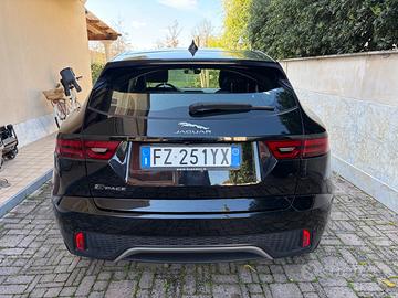 Jaguar E-PACE 2.0D 240CV AWD Auto-Pelle-Navi-