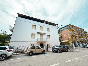 A812 - 50 metri dal mare - 5 posti letto