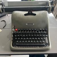 Macchina da scrivere Olivetti