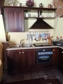 cucina angolare pari al nuovo completa 