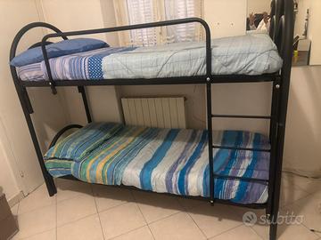 Letto a castello con materassi