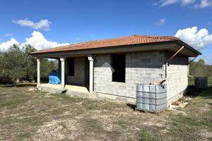 CASA INDIPENDENTE A OSSI