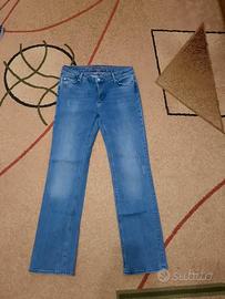 Jeans della marca Colins