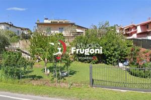 VILLA SINGOLA CON PARZIALE VISTA LAGO DA RISTRUTT