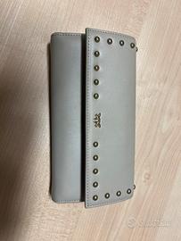 Portafoglio Pinko con piccole borchie
