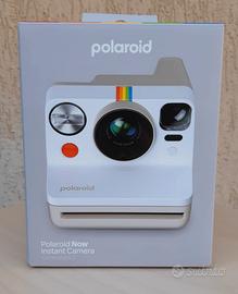 Polaroid Now instant camera 3