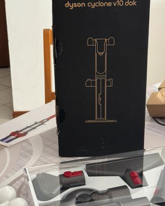 Stazione di ricarica dyson cyclone v10 dok