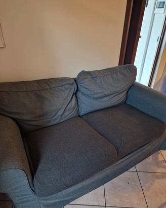 Divano 2 posti ikea