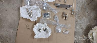 Rubinetteria varia e materiale da idraulico