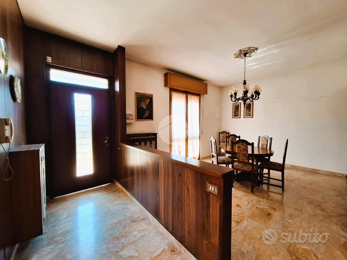 Casa – Mesero, Milano - Altro