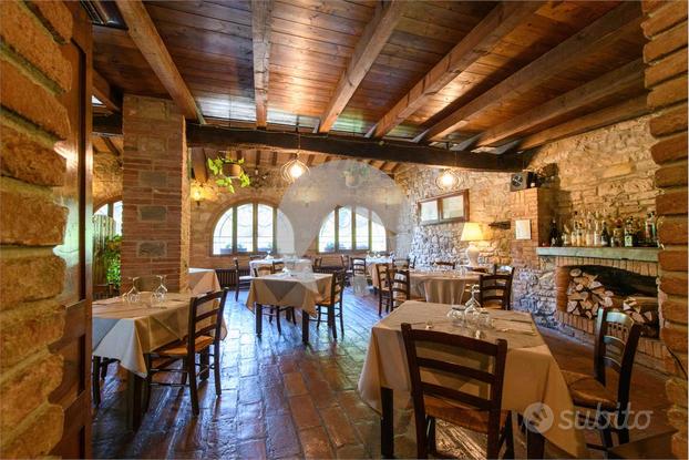 CESSIONE ATTIVITÀ RISTORANTE CASINA (RE)