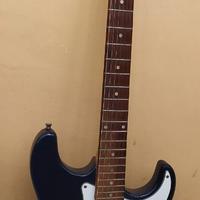 chitarra elettrica stile stratocaster