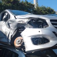 Pezzi di ricambio mercedes classe B anno 2015