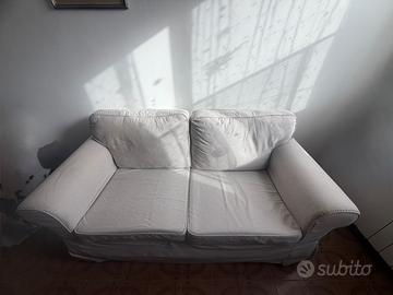 Divano due posti  Ikea