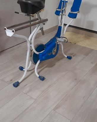 Cyclette con vogatore