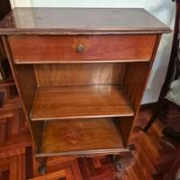 comodino classico 