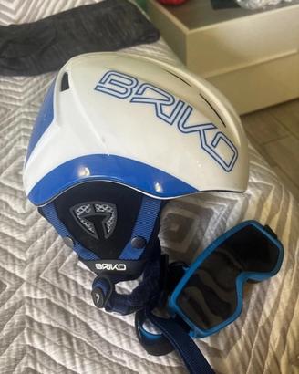 Casco sci bambino e occhiali sole