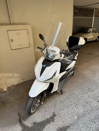 PIAGGIO BEVERLY 300