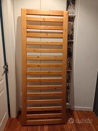 letto a doghe in legno stile giapponese 