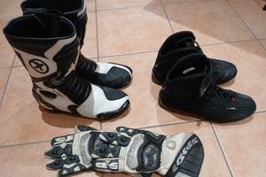stivali guanti scarpe