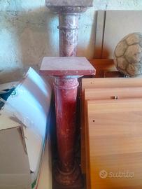 colonne in marmo rosso