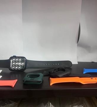 Apple Watch 6 - 44 mm