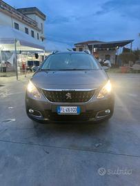Peugeot 2008 PureTech 82 Allure leggermente grandi