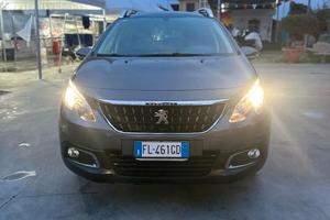 Peugeot 2008 PureTech 82 Allure leggermente grandi